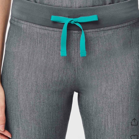 FIGS Livingston Women’s Scrub Pants.  Size M Graphite - Picture 5 of 6